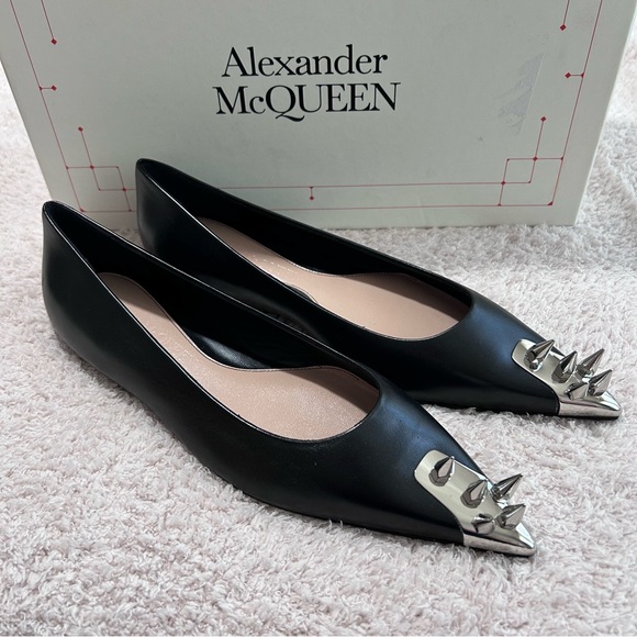 Alexander McQueen Spike Toe Flats 39 / 9 - Picture 4 of 12